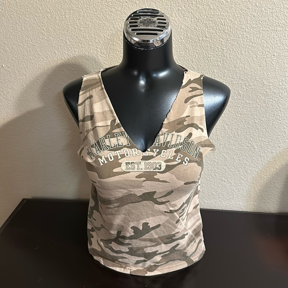 Camouflage Tank